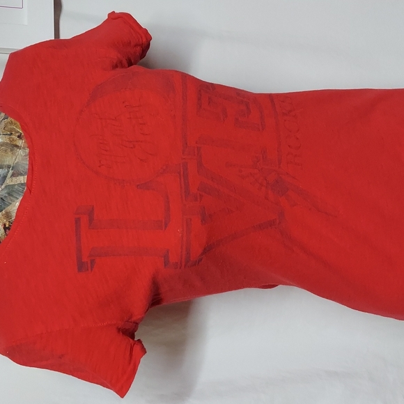 American Eagle Outfitters - Picture 1 of 3